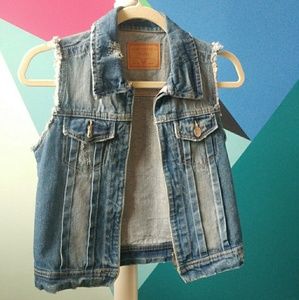 Jean Vest